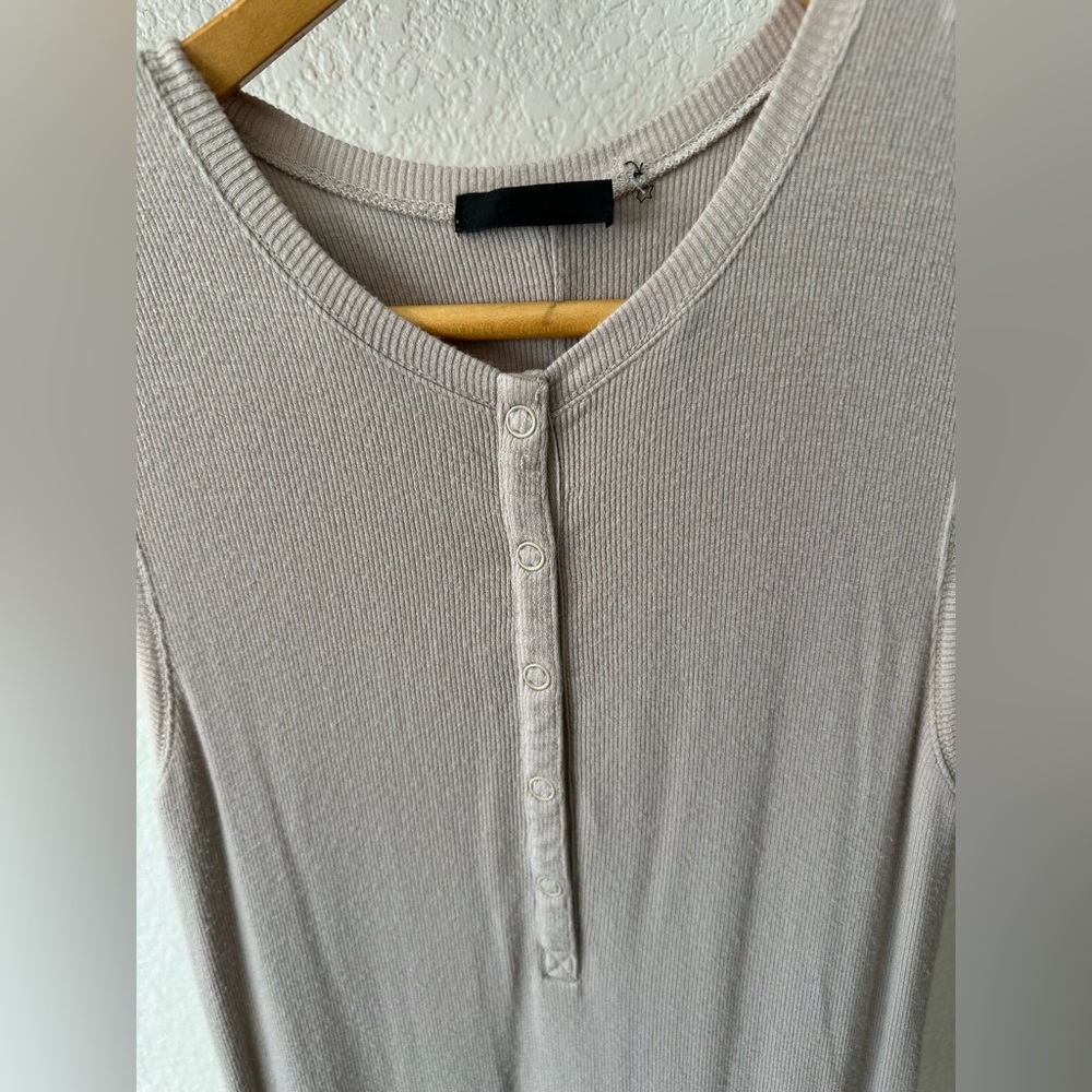 ATM Sleeveless Henley Midi Dress Color Rafia Size Small - Picture 6 of 9